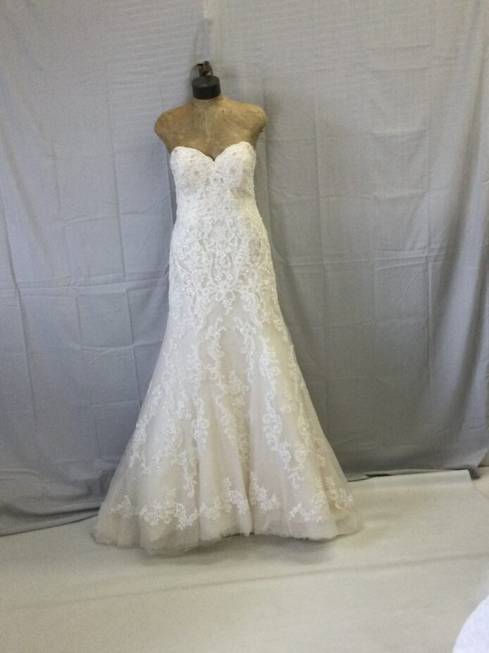 David Tutuera Ivory Lace Princess Gown Size 14
