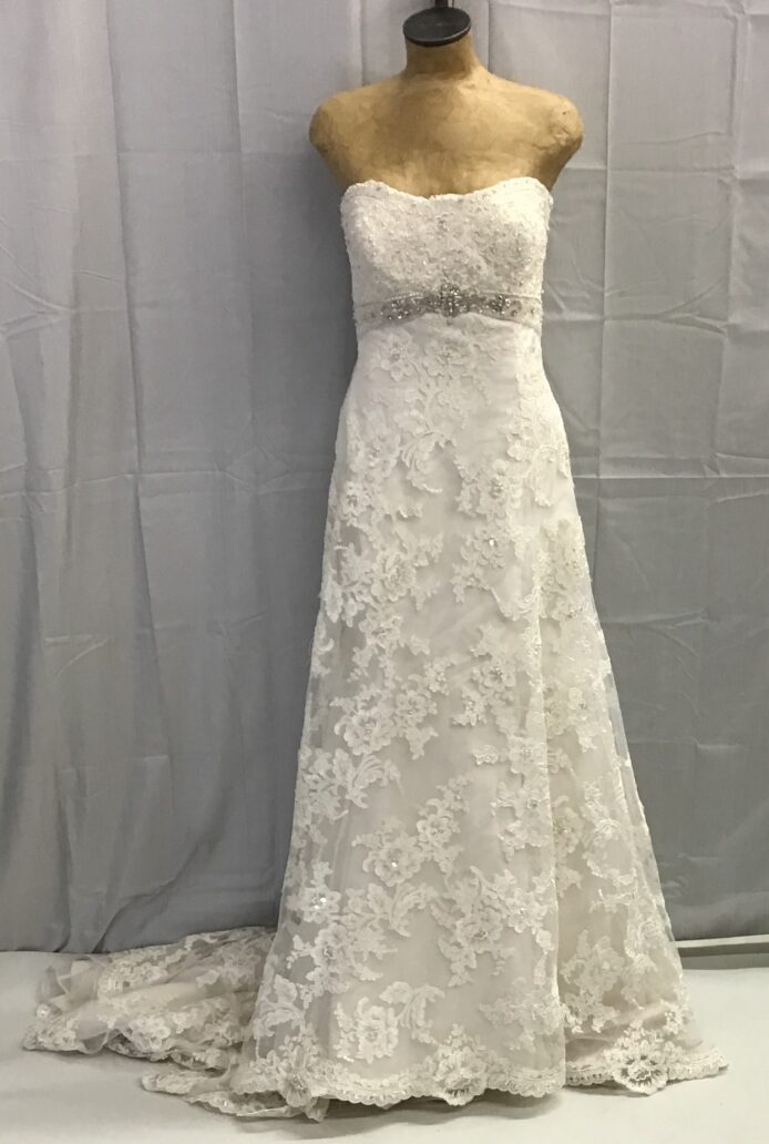 David Tutera Women Bridal Gown, Ivory and Crystal Lace and Tool over Satin Size 16