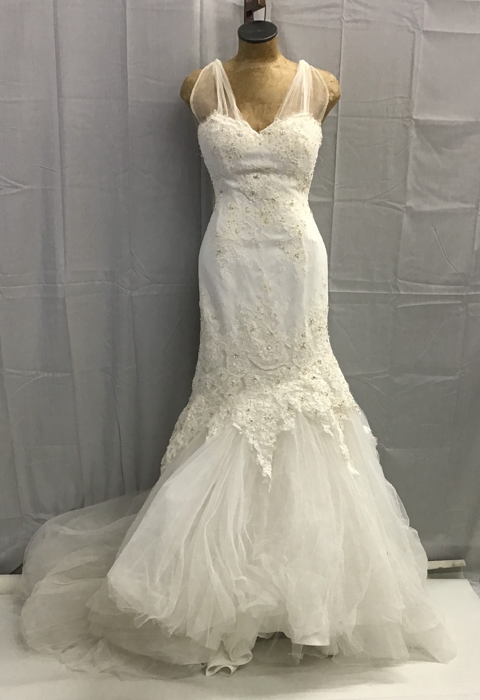 Jasmine Women Bridal Gown, White Lace Beaded Gown Size 8