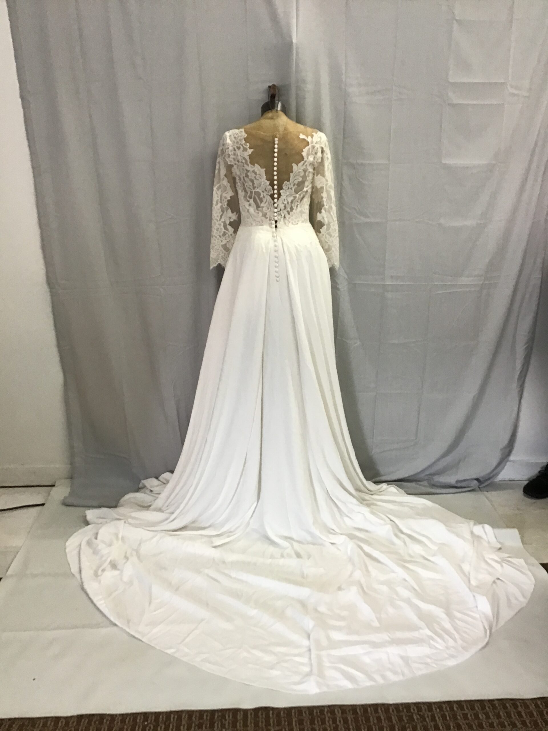 Pronovais Women Bridal Gown, White Tan Long Sleeve Gown Size 10 - Image 2