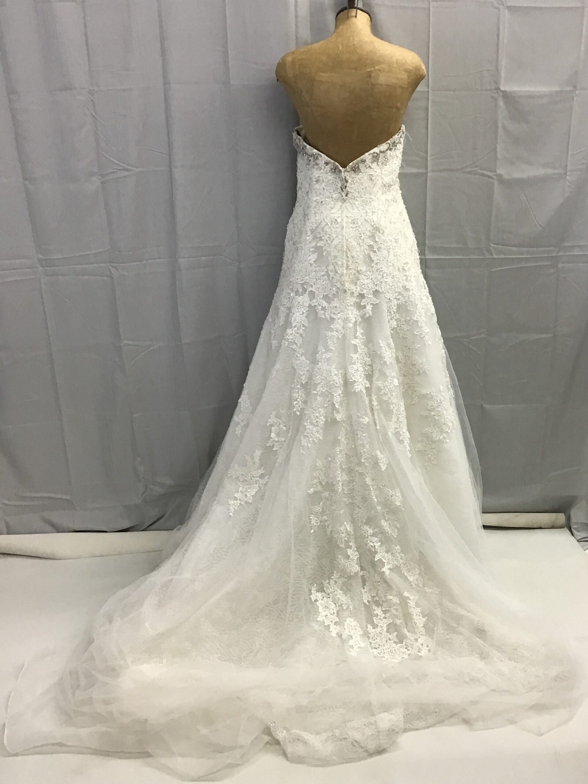 Pearl Women Bridal Gown, White Jeweled Gown Sizee 16 - Image 2