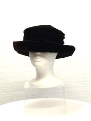 St. Maughan of London Women Brown Velvet Hat