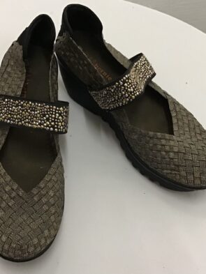 Bernie Mev Women Copper Basket Woven Slip On Wedge Heel Comfort Size 9