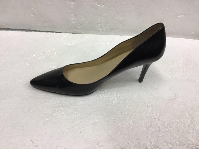 Ralph Lauren Black Leather Pumps Size 9.5 - Image 6