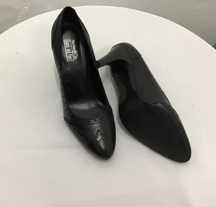 Coach and Four Women Black Genuine Leather Slip On Pumps. Loafer Style Size 9, 3" heel - Image 2