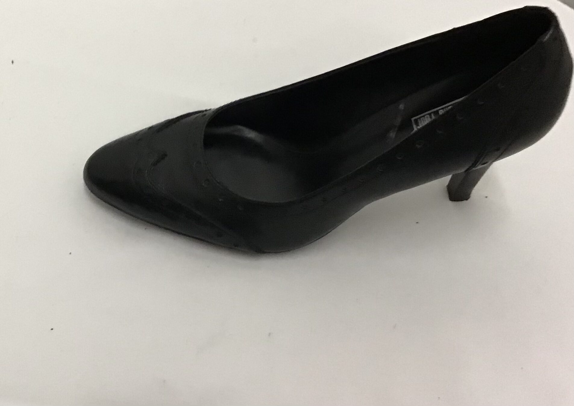 Coach and Four Women Black Genuine Leather Slip On Pumps. Loafer Style Size 9, 3" heel - Image 4