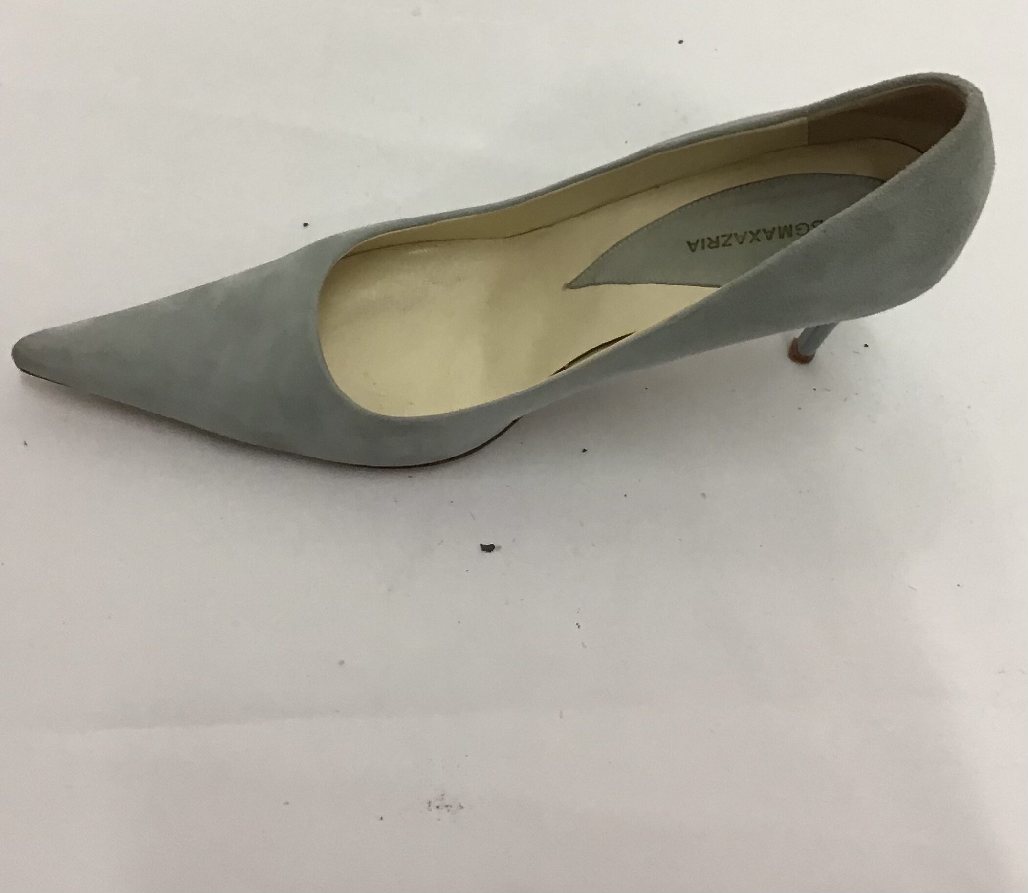 BCBG Maxazria Women Bluish Gray Suede Pumps, Pointy Toe Slip On Size 9 - Image 3