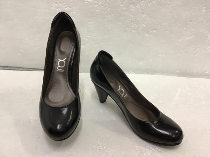 You by Crocs Black Patent Leather Heel Size 9