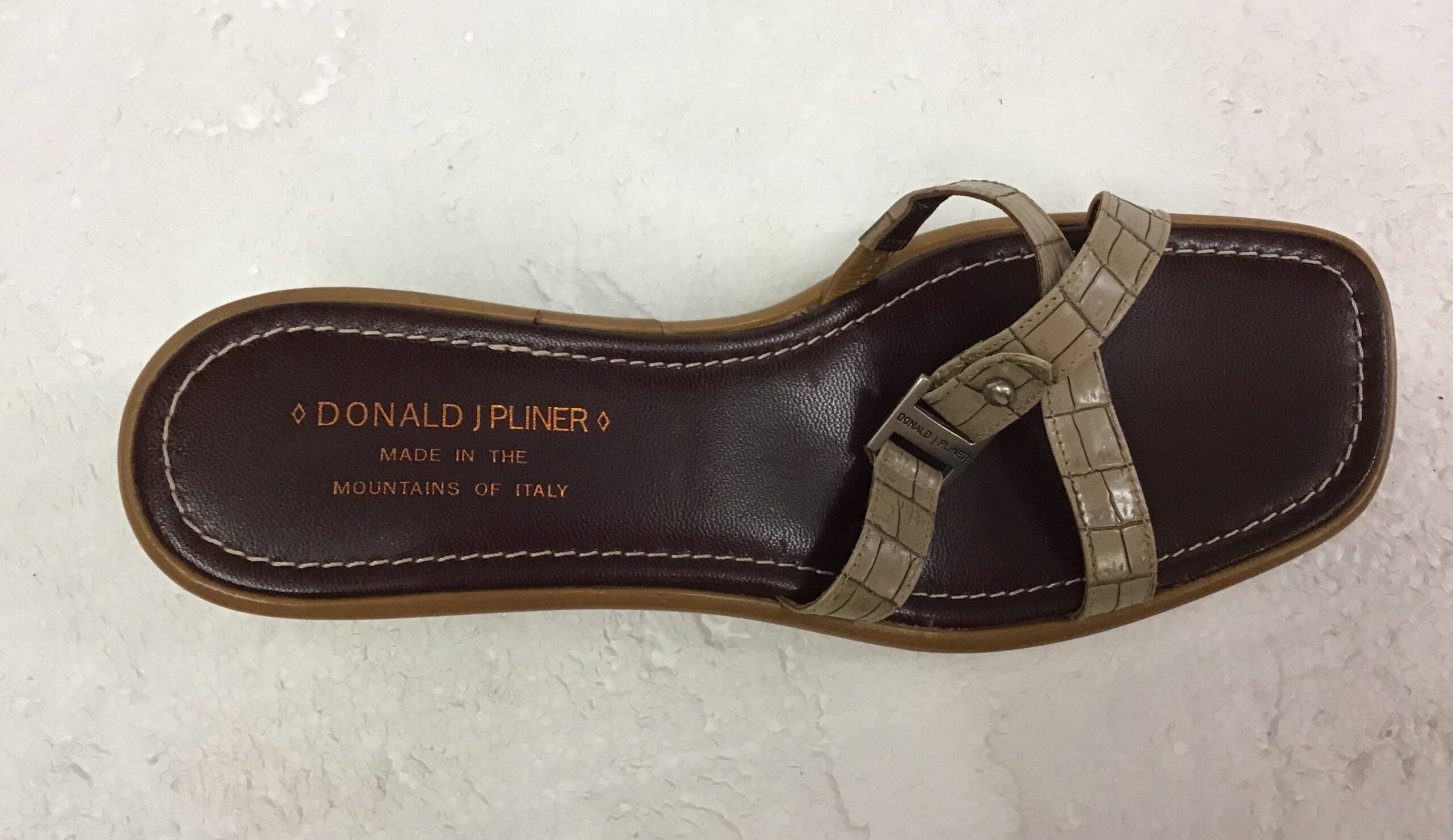 Donald Pliner Brown Leather Open Toe Kitten Heel Sandal 9.5 - Image 4