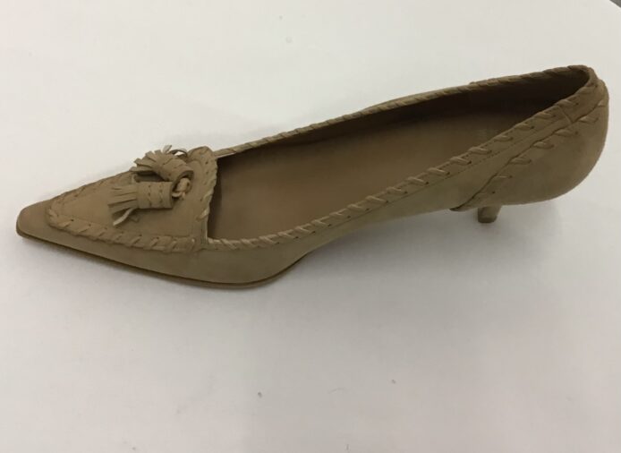 Stuart Weiztman Women Nude Genuine Suede Slip On Pumps, Pointy Toe Size 9, 2.5" heel - Image 7