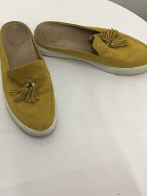 Gentile Souls by Kenneth Cole Women Mustard Slip On Mules, Geuine Suede Size 8.5