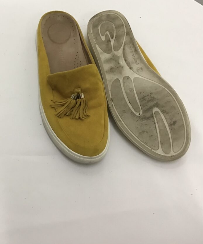 Gentile Souls by Kenneth Cole Women Mustard Slip On Mules, Geuine Suede Size 8.5 - Image 2