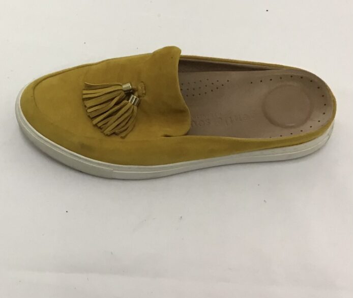 Gentile Souls by Kenneth Cole Women Mustard Slip On Mules, Geuine Suede Size 8.5 - Image 4
