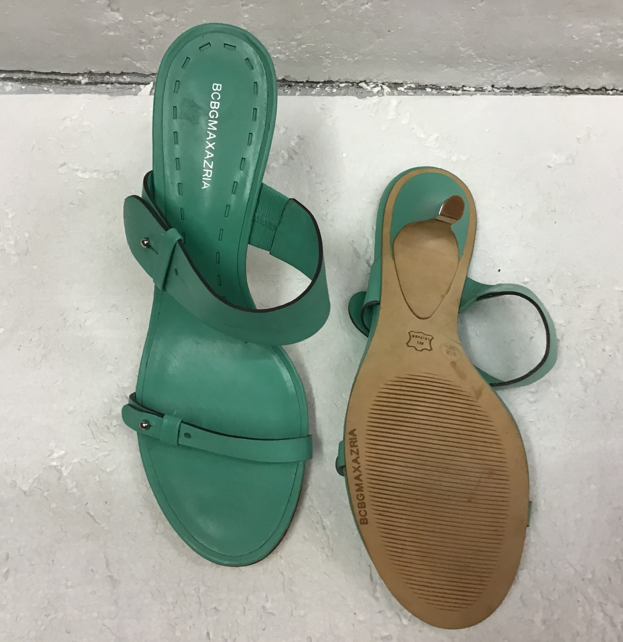 BCBGMaxazria Women Green Strappy Leather Heels Size 9.5 - Image 5