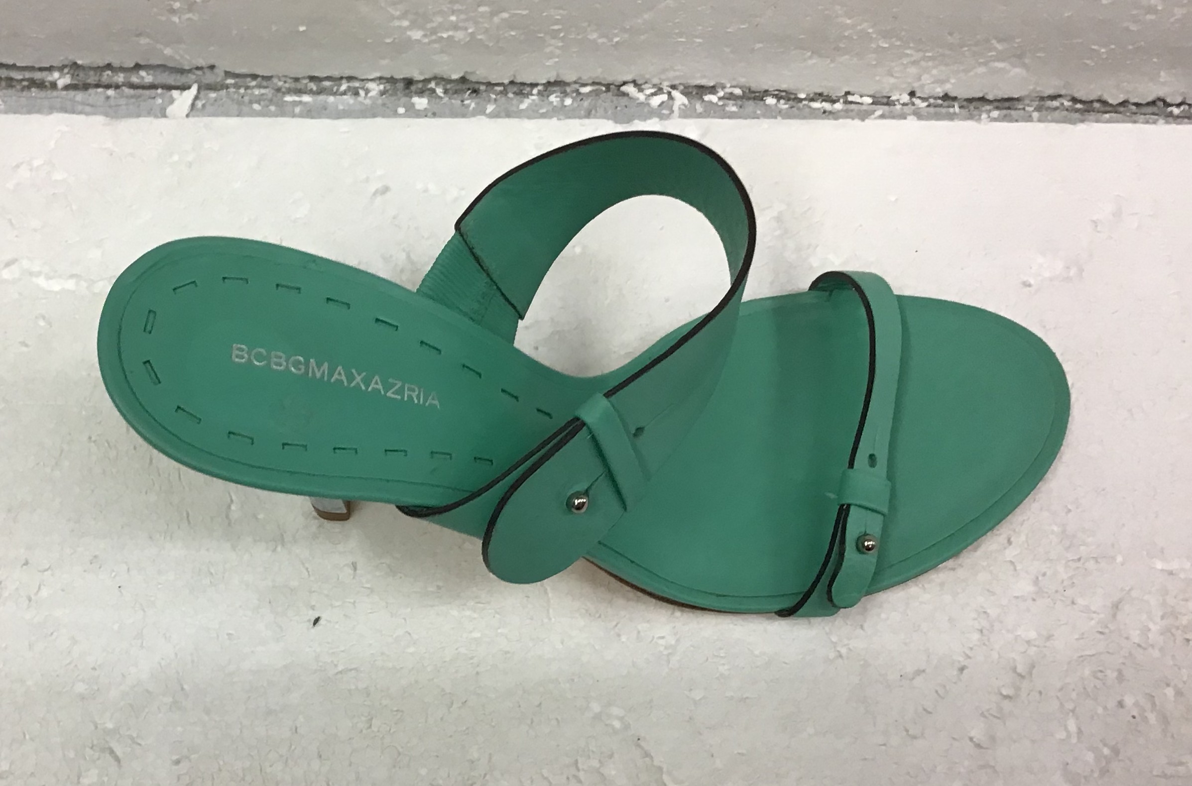 BCBGMaxazria Women Green Strappy Leather Heels Size 9.5 - Image 3