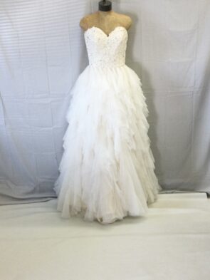 Stella York White Lace Gown Size 14