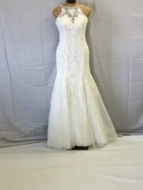 Mori lee Ivory lace gown halter size 12