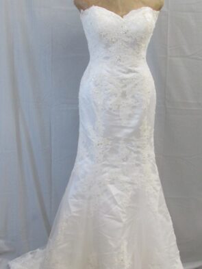 Jasmine Bridal Collection Ivory White Lace Bridal Gown Size 10