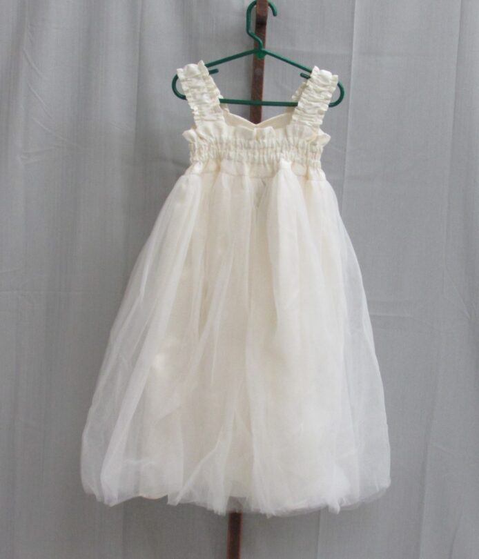 fattie pie ivory flower girl dress size 5 ankle - Image 2