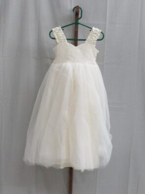 fattie pie ivory flower girl dress size 3t