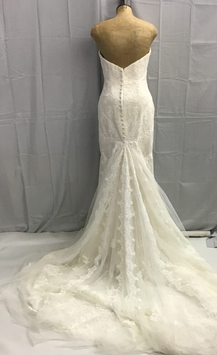 Essence of Essentials Women Bridal Gown Cream Lace Gown Size 12 - Image 2