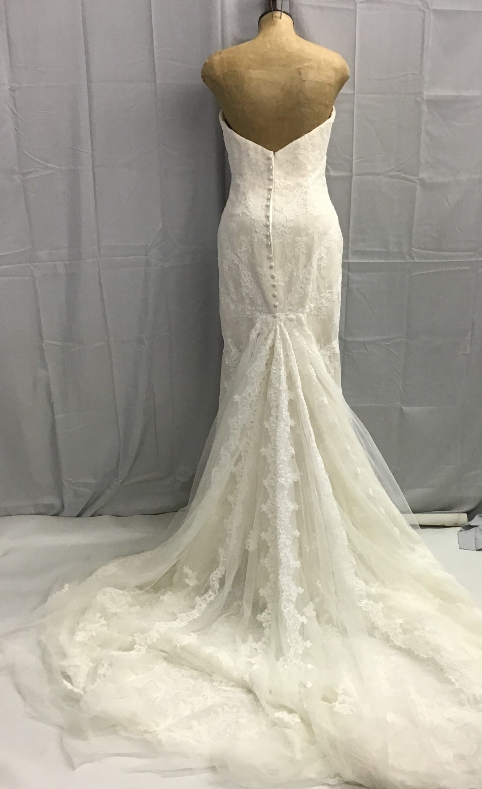 Essence of Essentials Women Bridal Gown Cream Lace Gown Size 12 - Image 2