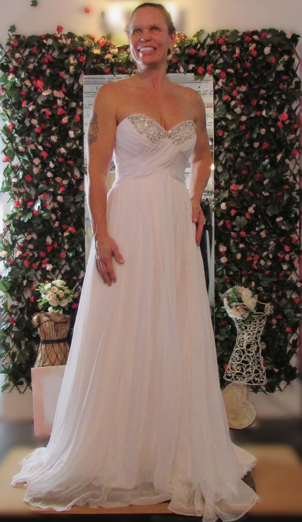 Mori Lee Women Bridal Gown, White Chiffon Gown Size 8