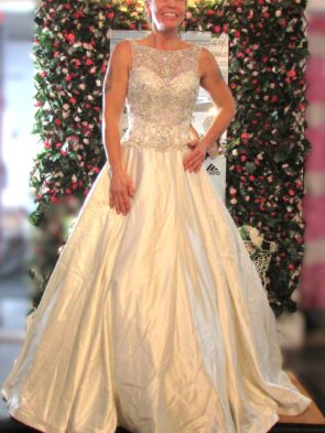 Angelina Faccenda A-Line Bridal Gown Size 8