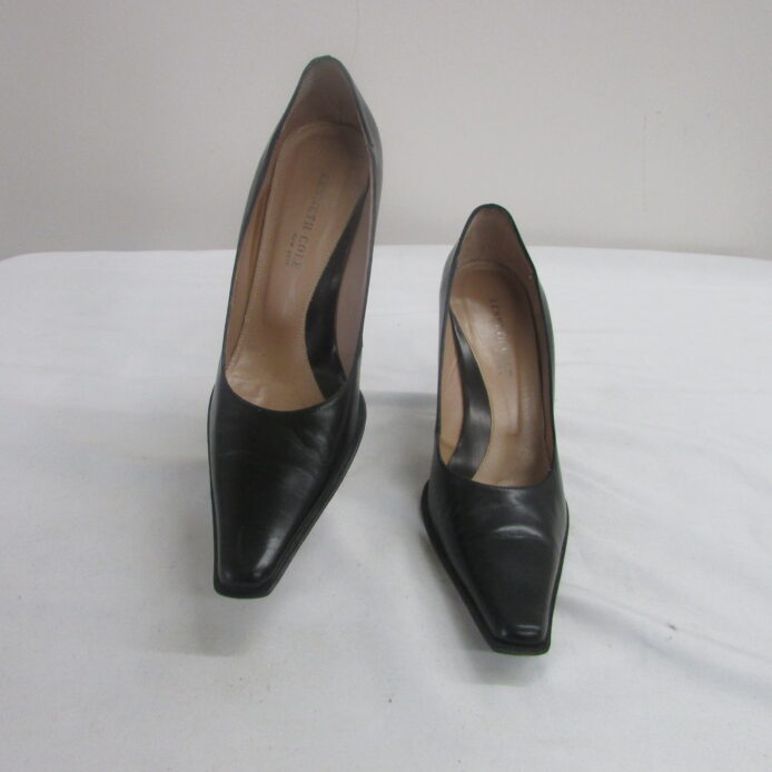 Kenneth Cole New York Vintage Black Leather Slip-on Pumps Size 8 - Image 2
