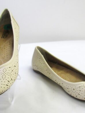 Cliff's by White Mountain Women Comfort Foam Slip-on Flats Size 8