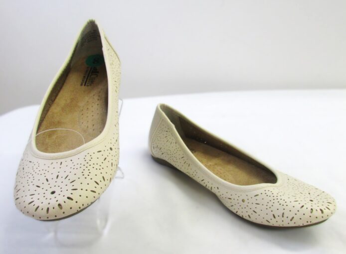 Cliff's by White Mountain Women Comfort Foam Slip-on Flats Size 8