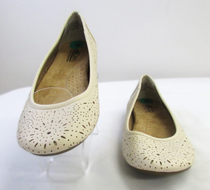 Cliff's by White Mountain Women Comfort Foam Slip-on Flats Size 8 - Image 2