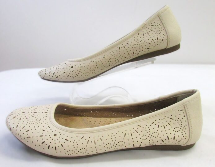 Cliff's by White Mountain Women Comfort Foam Slip-on Flats Size 8 - Image 3