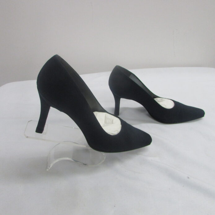 Stuart Weitzman Vintage Navy Blue Fabric Upper Slip-on Pumps Size 7W - Image 3