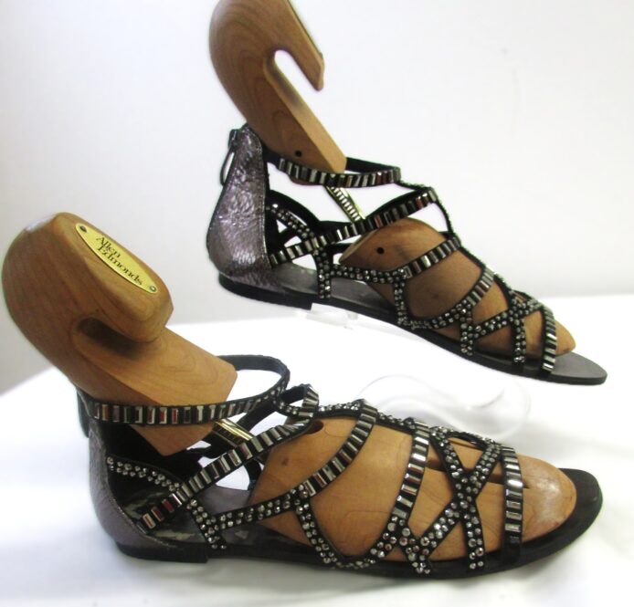 Vince Camuto Women Pewter w Silver Accent Strappy Sandal Size 7.5 - Image 3