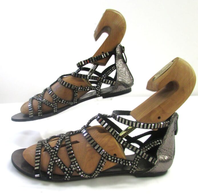 Vince Camuto Women Pewter w Silver Accent Strappy Sandal Size 7.5 - Image 4