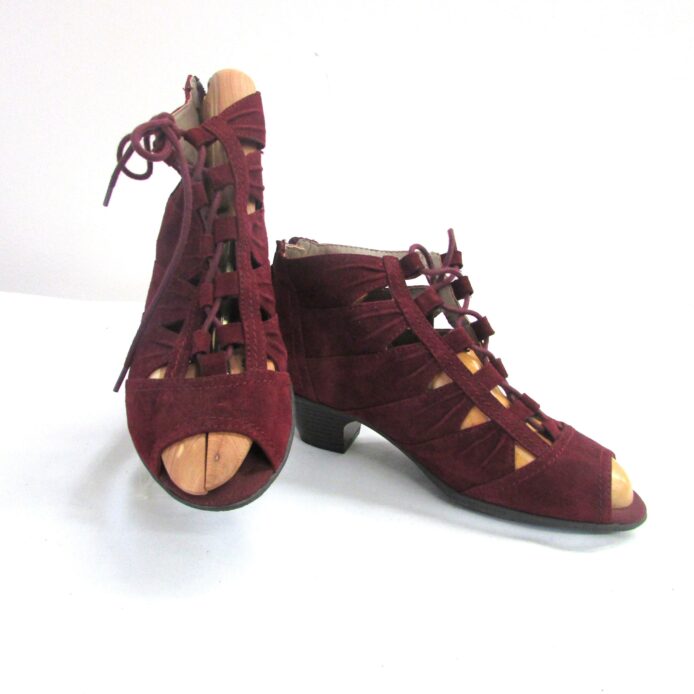 Earth Women's Genuine Suede Burgundy Aurora Shoe Sandal Size 7B