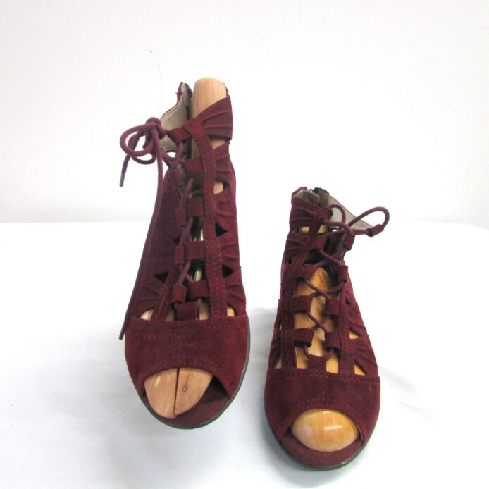 Earth Women's Genuine Suede Burgundy Aurora Shoe Sandal Size 7B - Image 2