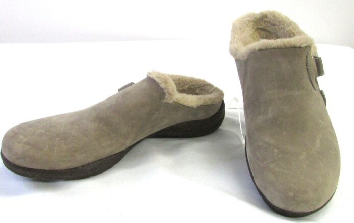 Collection by Clarks Women's Taupe Suede Mules Size 8