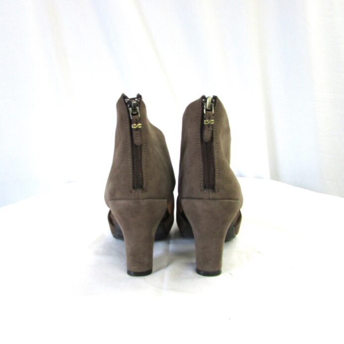 Earthies Fashion Cutout Shoe Boot Size 7 - Image 4