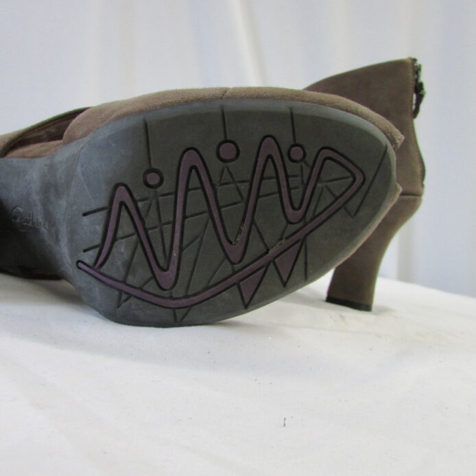 Earthies Fashion Cutout Shoe Boot Size 7 - Image 6