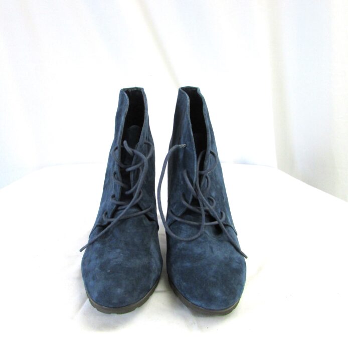 White Mountain Suede Ankle Boot Size 11