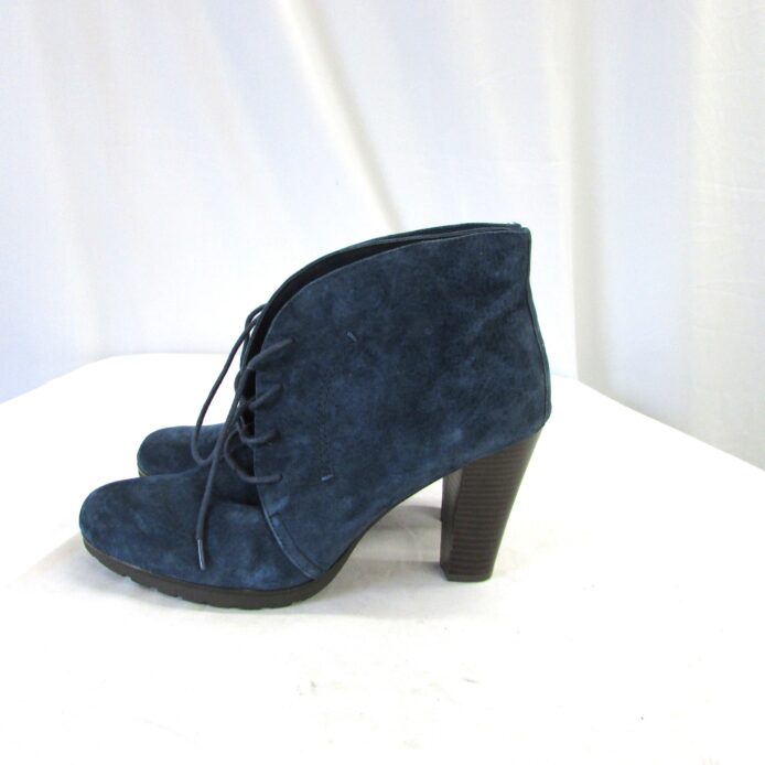 White Mountain Suede Ankle Boot Size 11 - Image 2