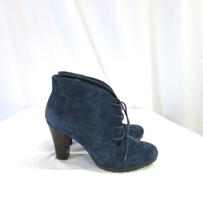 White Mountain Suede Ankle Boot Size 11 - Image 4