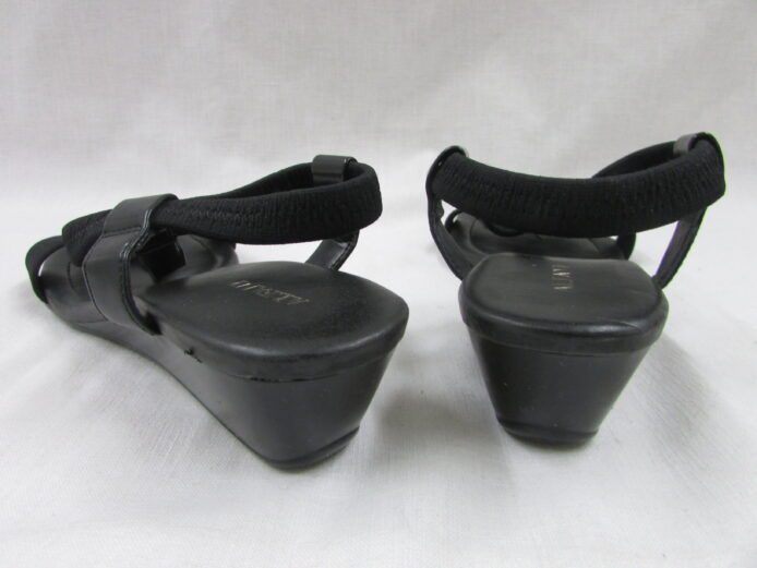 Alfani Wedge Sandal Size 9.5 - Image 4