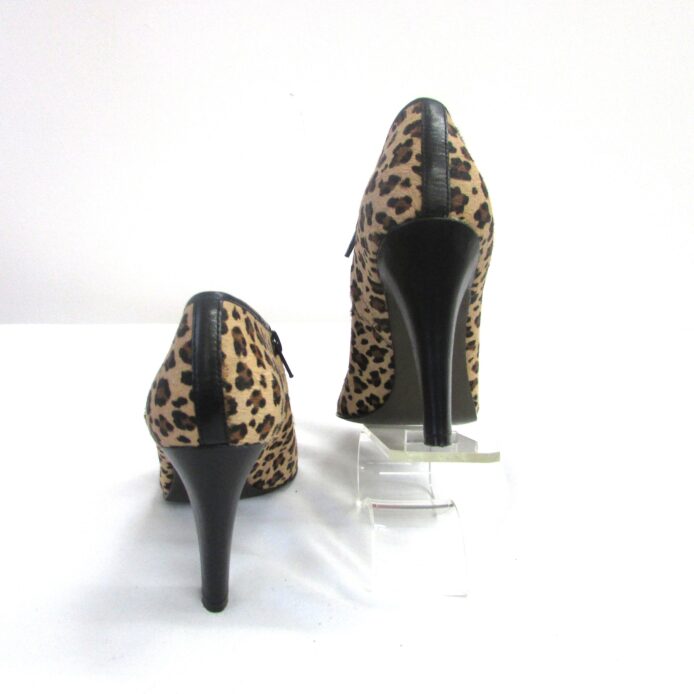 Charles by Charles David Women's Animal Print Ankle Shoe Boot Size 10 - Image 4