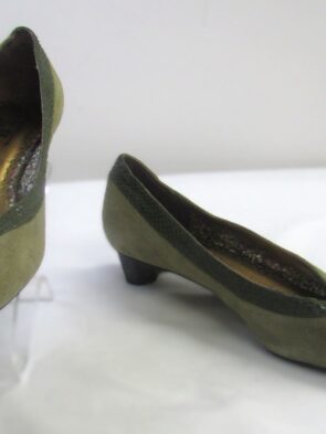 Nina Dolls Women's Sage Green Slip-on Pumps Size 8