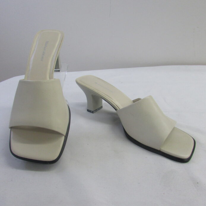Naturalizer Leather Nude Slip-on Mules Size 10