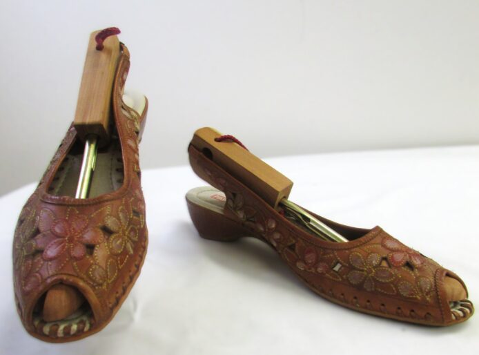 Pikolino's Women's Tan Floral Leather Slingback Sandal Size 42
