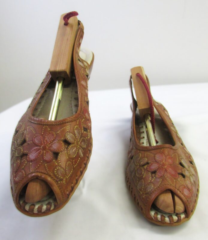 Pikolino's Women's Tan Floral Leather Slingback Sandal Size 42 - Image 2